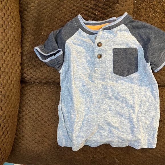 Garanimals short sleeved Henley 2t - Picture 1 of 4